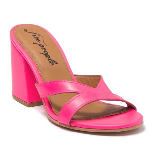 Free People Charlie V block heel sandal - Picture 2 of 10